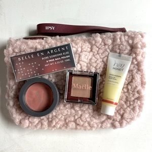Ipsy bag and sample cosmetics
